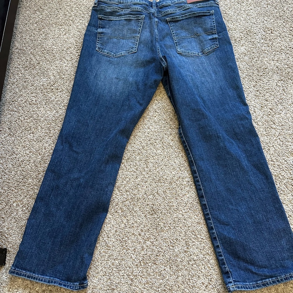 Lucky Brand Blue Jeans with Classic Indigo Finish - Picture 2 of 3